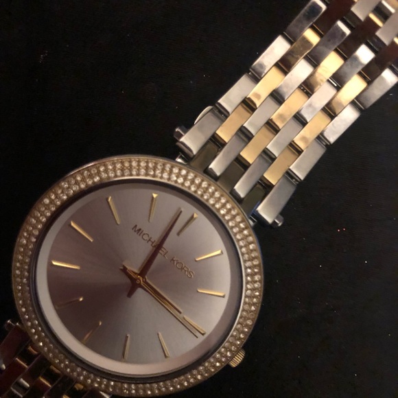 Authentic Michael Kors watch - Picture 3 of 3
